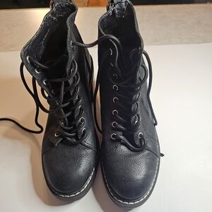 DOLCE VITA WOMENS BLACK HEELED COMBAT PRAIRIE BOOTS SIZE 8.5 WITCHCORE